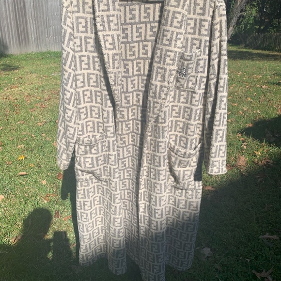 Authentic FENDI white Zucca Monogram Robs - Picture 2 of 3